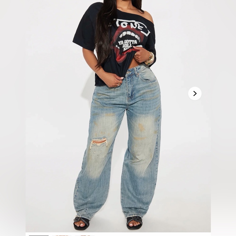 Ripped Barrel Jeans